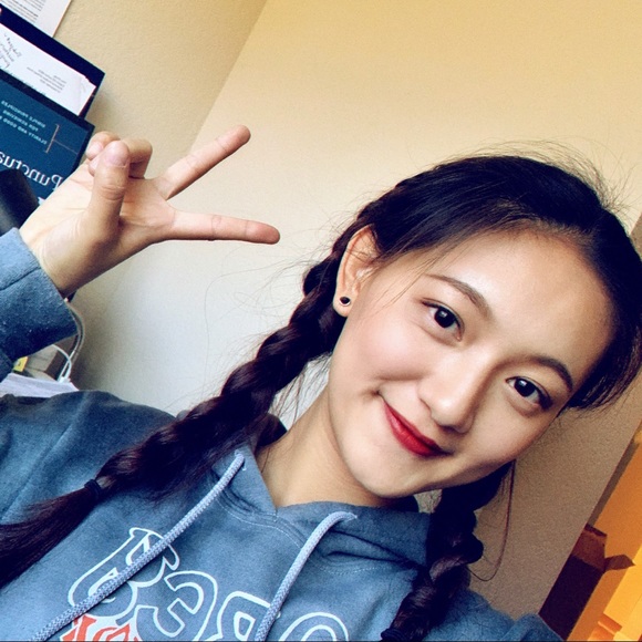 Meet your Posher, Yifan - Picture 1 of 1